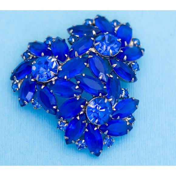Vintage Deep Gorgeous Blue Rhinestone Brooch - N29 - Picture 2 of 3
